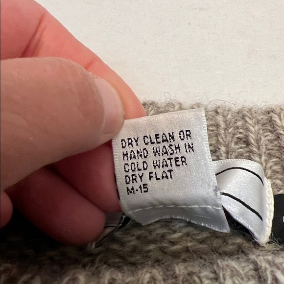 90’s GAP WOOL PULLOVER CREWNECK SWEATER SMALL - Picture 7 of 16